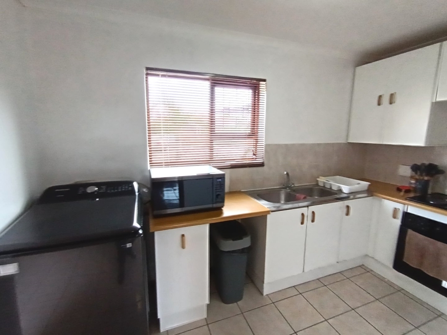 2 Bedroom Property for Sale in Humewood Eastern Cape